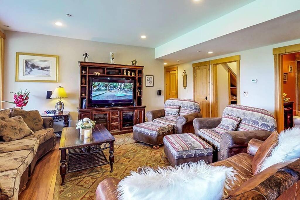 The Glen House -9 Bdrm Estate Sleep 26 Movie Theater,Pool,Golf,Ski Newry Exterior foto