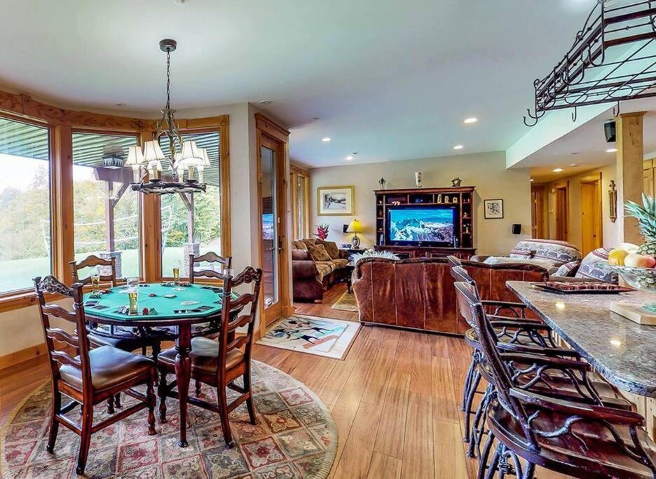 The Glen House -9 Bdrm Estate Sleep 26 Movie Theater,Pool,Golf,Ski Newry Exterior foto